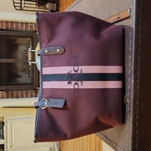 Coach City Zip Tote With Horse And Carriage Oxblood